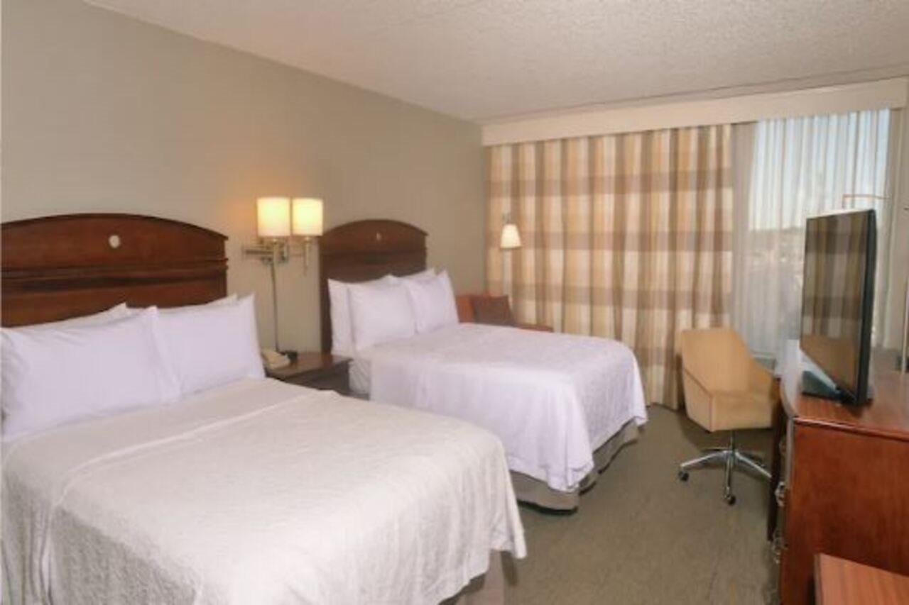 Hampton Inn Springfield-South מראה חיצוני תמונה