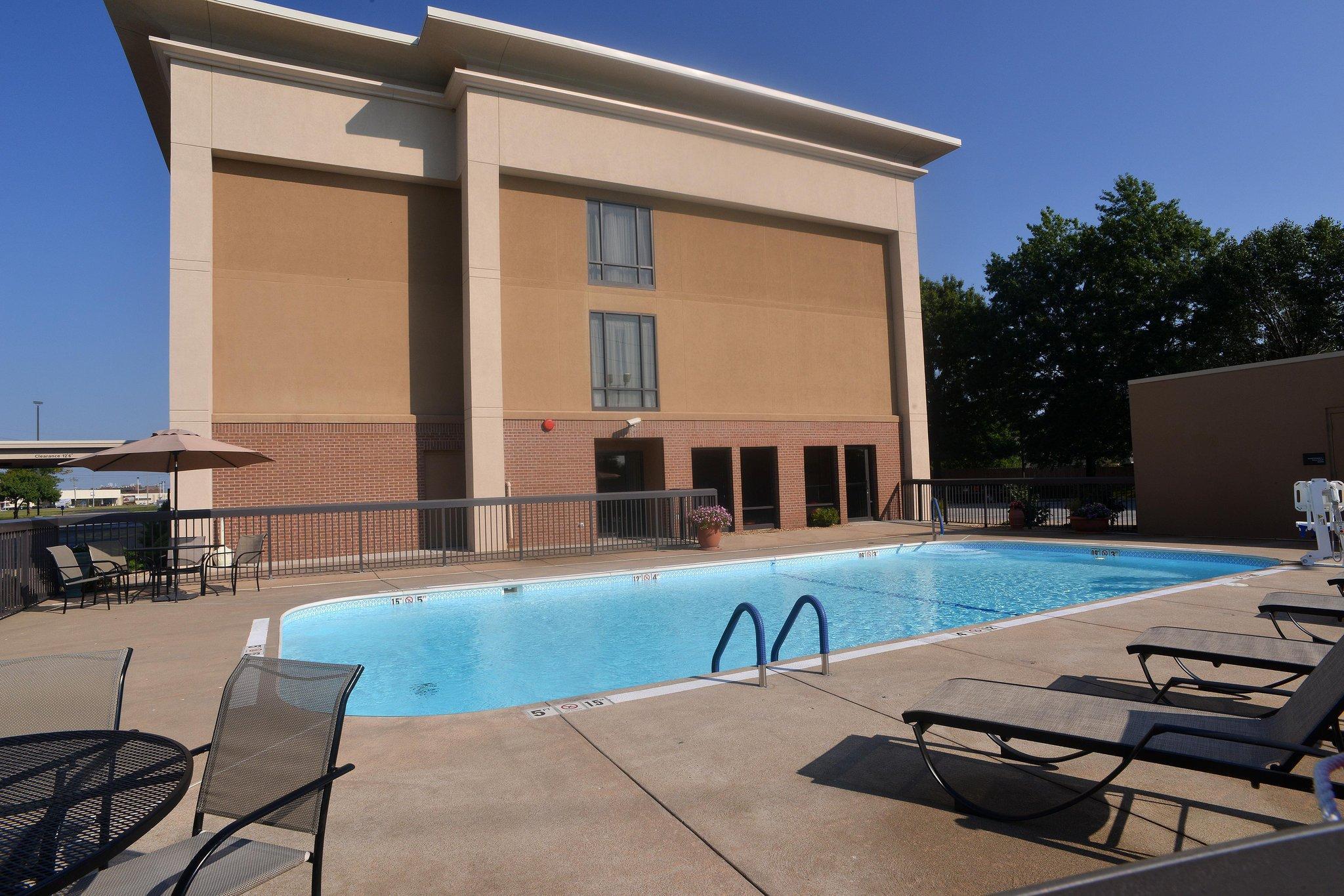 Hampton Inn Springfield-South מראה חיצוני תמונה